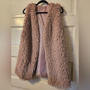 Faux Fur Vest in light purple/pink